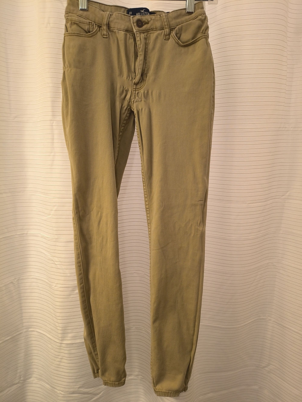 Hollister Women's Skinny Jeans in Olive